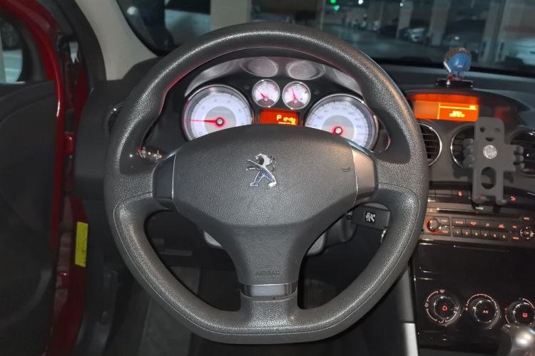 Used Peugeot 408 2013 2.0L Automatic Comfort Edition Steering Wheel