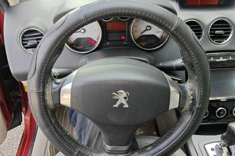 Used Peugeot 408 2013 2.0L Automatic Comfort Edition Steering Wheel