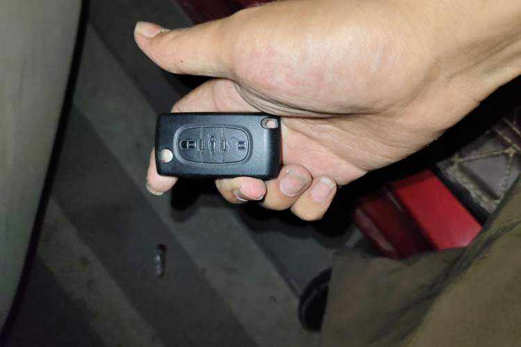Used Peugeot 408 2013 1.6L Automatic Comfort Edition Vehicle Key
