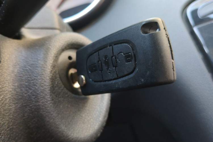 Used Peugeot 408 2013 2.0L Automatic Comfort Edition Vehicle Key