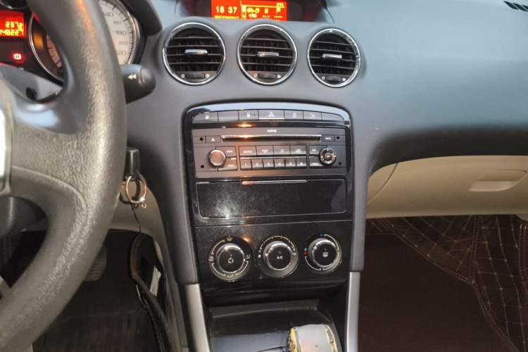 Used Peugeot 408 2013 2.0L Manual Comfort Edition Audio And AC Panel