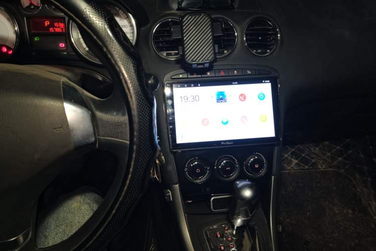 Used Peugeot 408 2013 2.0L Automatic Comfort Edition Audio And AC Panel