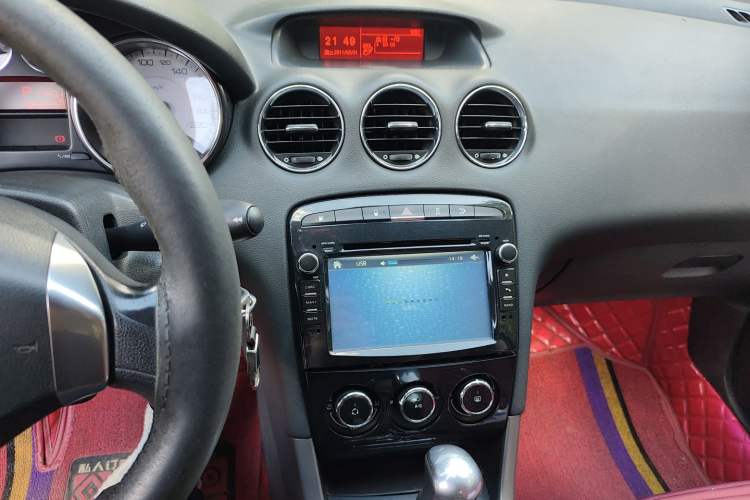 Used Peugeot 408 2013 1.6L Automatic Comfort Edition Audio And AC Panel
