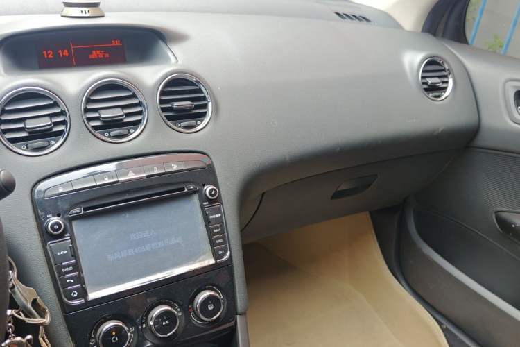 Used Peugeot 408 2013 1.6L Manual Comfort Edition Audio And AC Panel