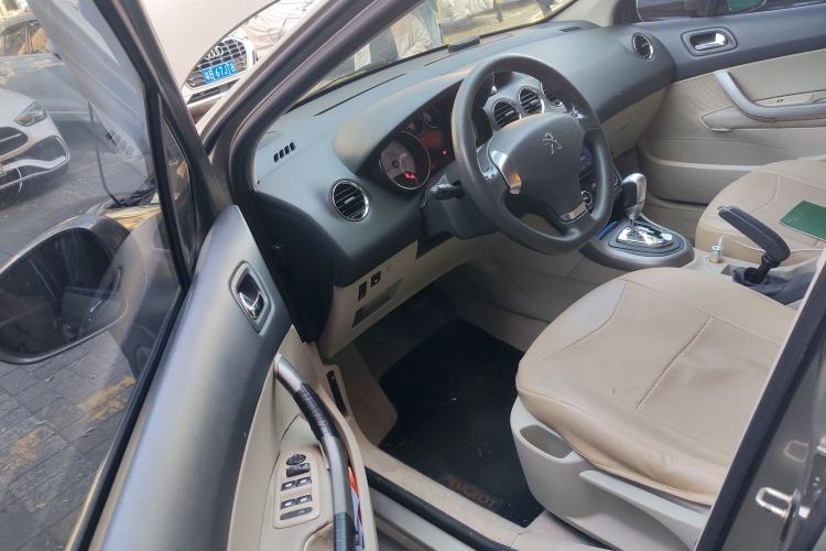 Used Peugeot 408 2013 2.0L Automatic Comfort Edition Driver Seat
