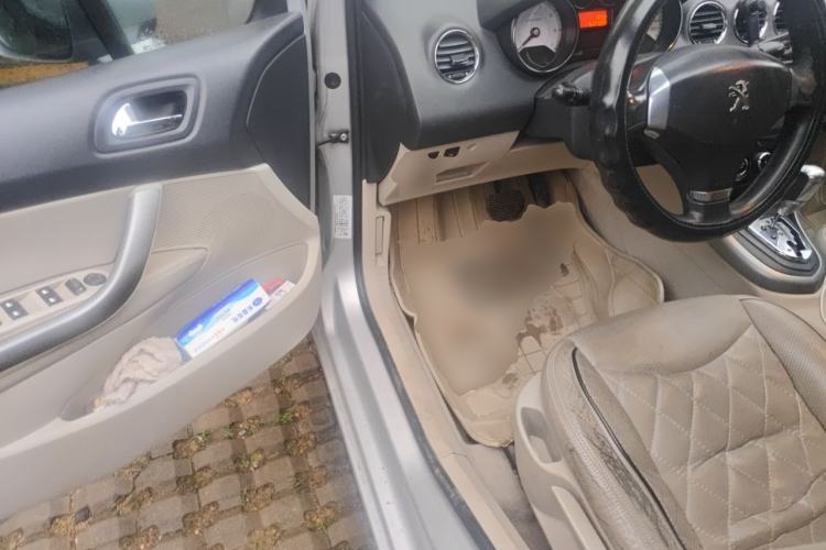 Used Peugeot 408 2013 1.6L Automatic Comfort Edition Driver Seat