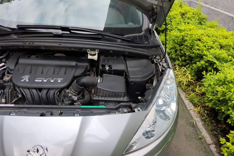 Used Peugeot 408 2013 2.0L Automatic Comfort Edition Engine Bay Left