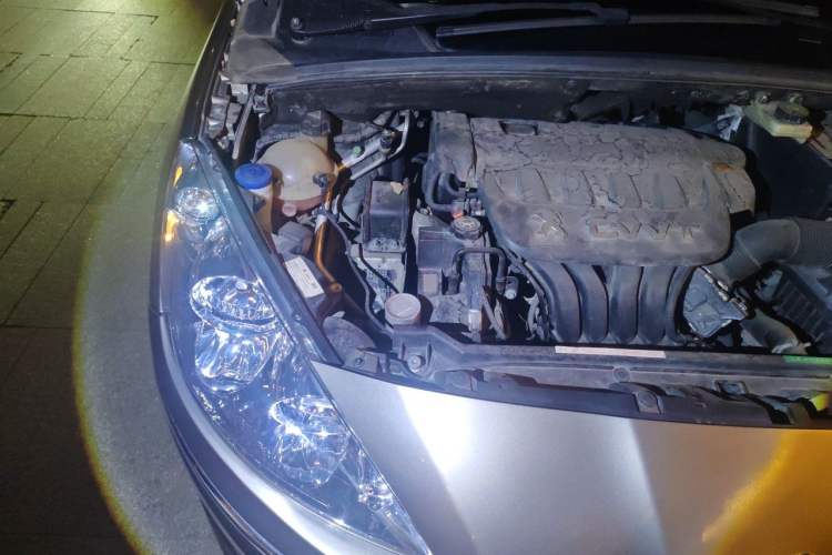 Used Peugeot 408 2013 2.0L Automatic Comfort Edition Engine Bay Right