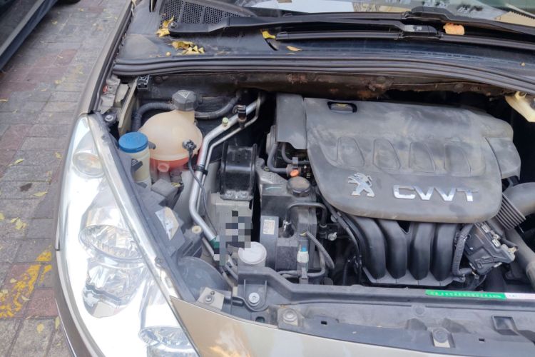 Used Peugeot 408 2013 2.0L Automatic Comfort Edition Engine Bay Right