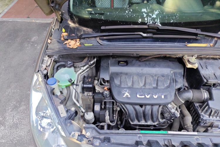 Used Peugeot 408 2013 2.0L Automatic Comfort Edition Engine Bay Right