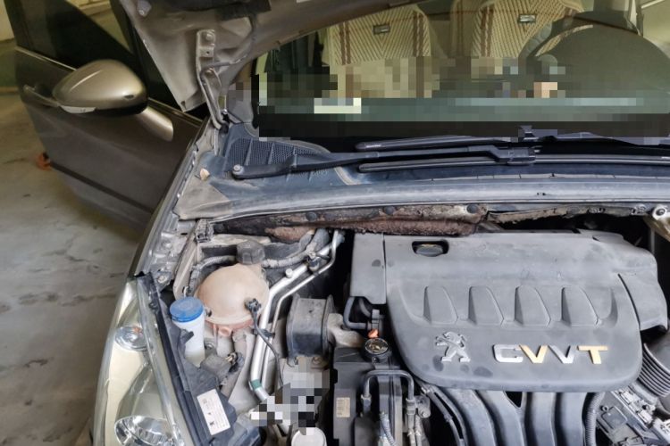 Used Peugeot 408 2013 2.0L Automatic Comfort Edition Engine Bay Right