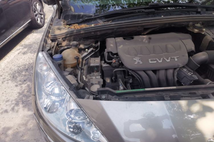 Used Peugeot 408 2013 2.0L Automatic Comfort Edition Engine Bay Right