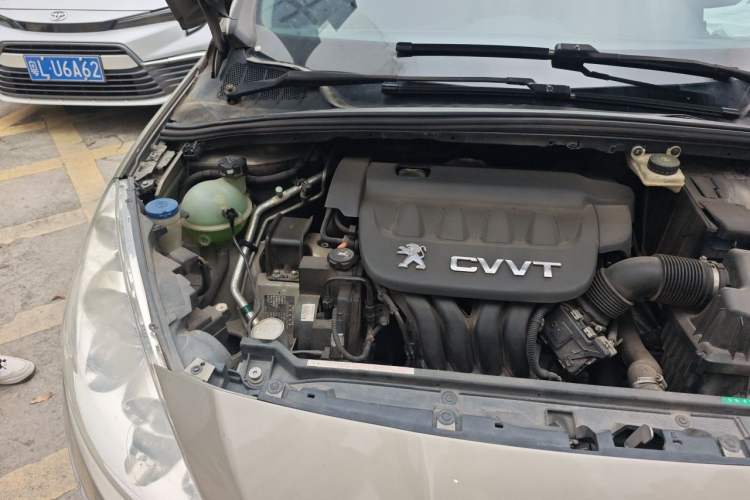 Used Peugeot 408 2013 2.0L Automatic Comfort Edition Engine Bay Right