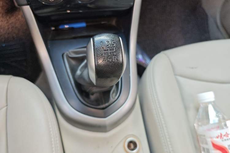 Used Peugeot 408 2013 2.0L Manual Comfort Edition Gear Lever