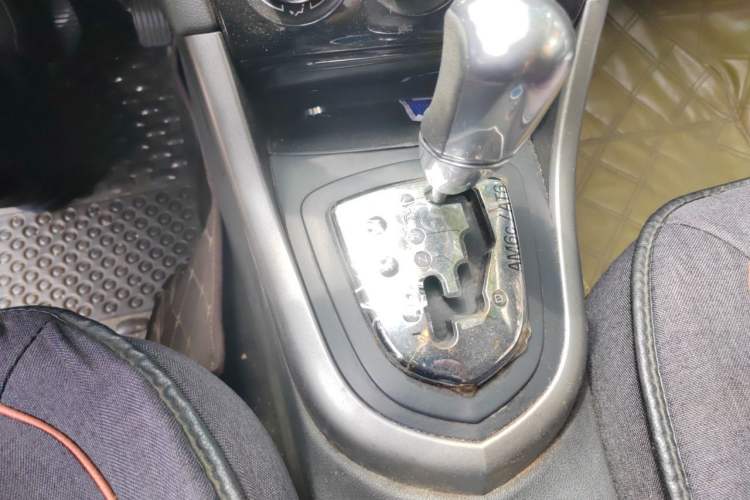 Used Peugeot 408 2013 2.0L Automatic Comfort Edition Gear Lever