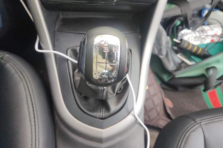 Used Peugeot 408 2013 1.6L Manual Comfort Edition CNG Gear Lever