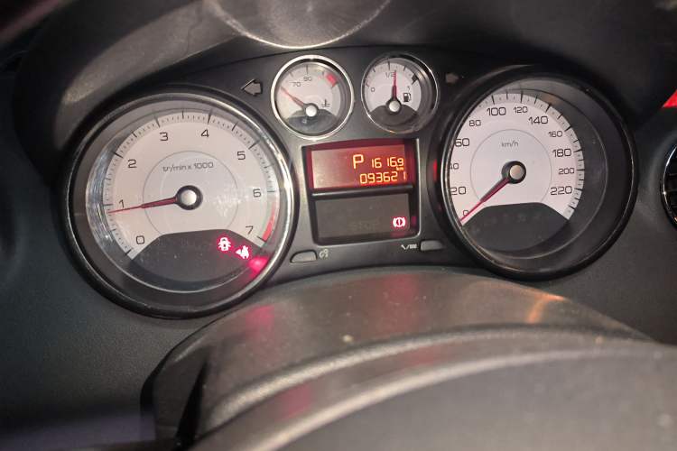 Used Peugeot 408 2013 1.6L Automatic Comfort Edition Instrument Cluster