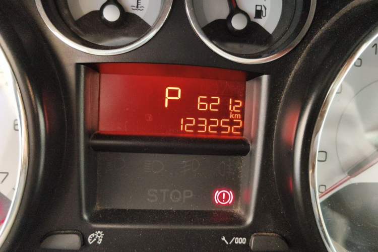 Used Peugeot 408 2013 2.0L Automatic Comfort Edition Odometer Close Up