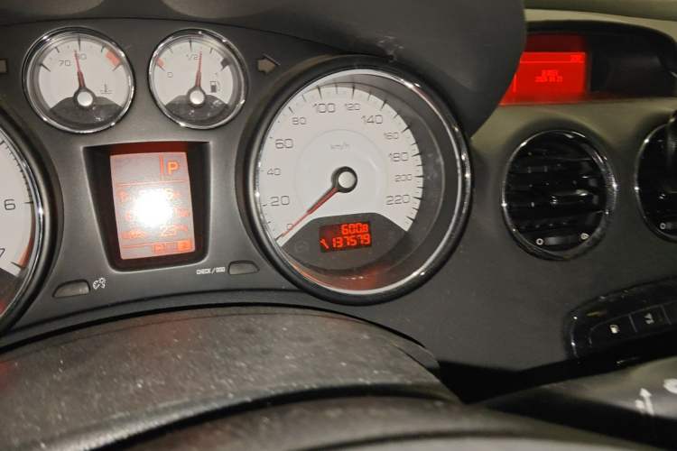 Used Peugeot 408 2013 2.0L Automatic Luxury Edition Odometer Close Up