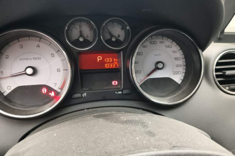 Used Peugeot 408 2013 2.0L Automatic Comfort Edition Odometer Close Up