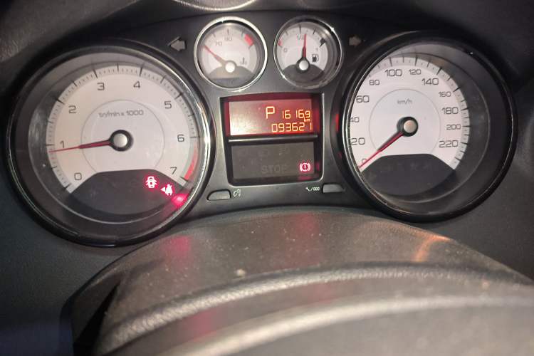 Used Peugeot 408 2013 1.6L Automatic Comfort Edition Odometer Close Up