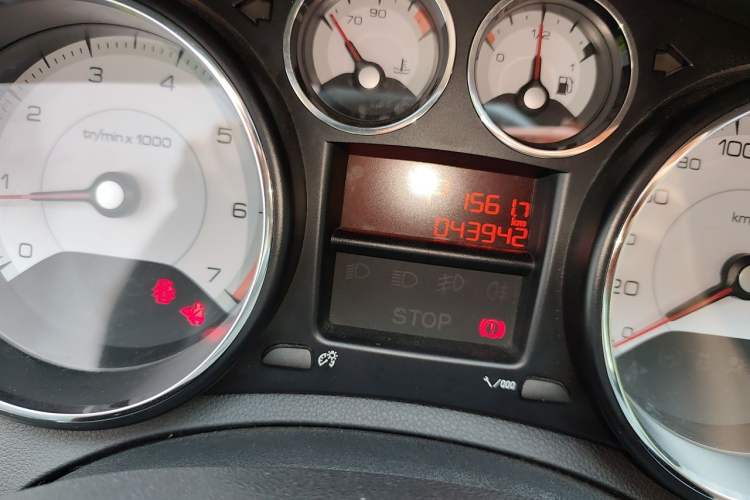 Used Peugeot 408 2013 2.0L Automatic Comfort Edition Odometer Close Up