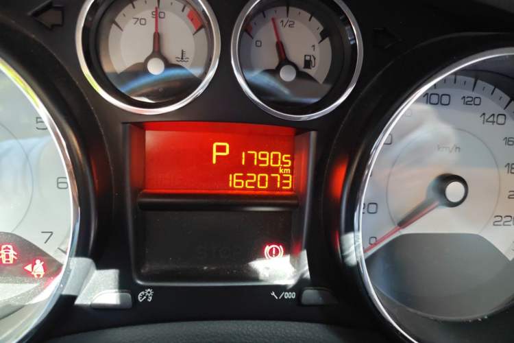 Used Peugeot 408 2013 2.0L Automatic Comfort Edition Odometer Close Up