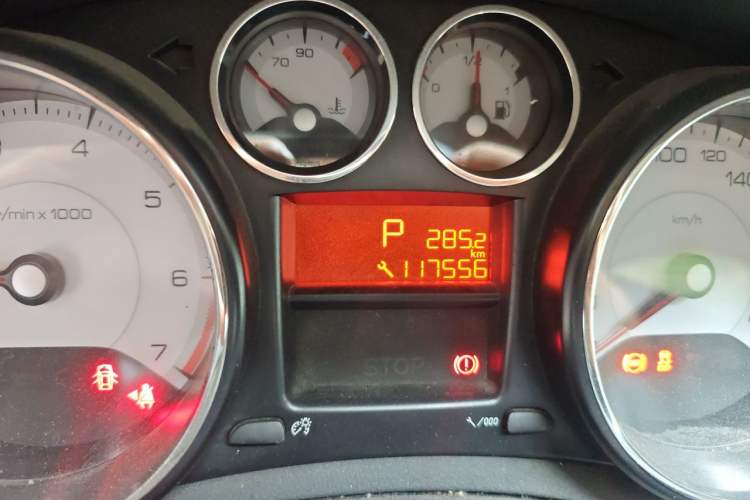 Used Peugeot 408 2013 2.0L Automatic Comfort Edition Odometer Close Up