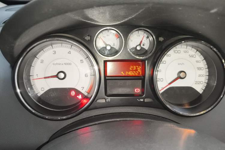 Used Peugeot 408 2013 2.0L Manual Comfort Edition Odometer Close Up