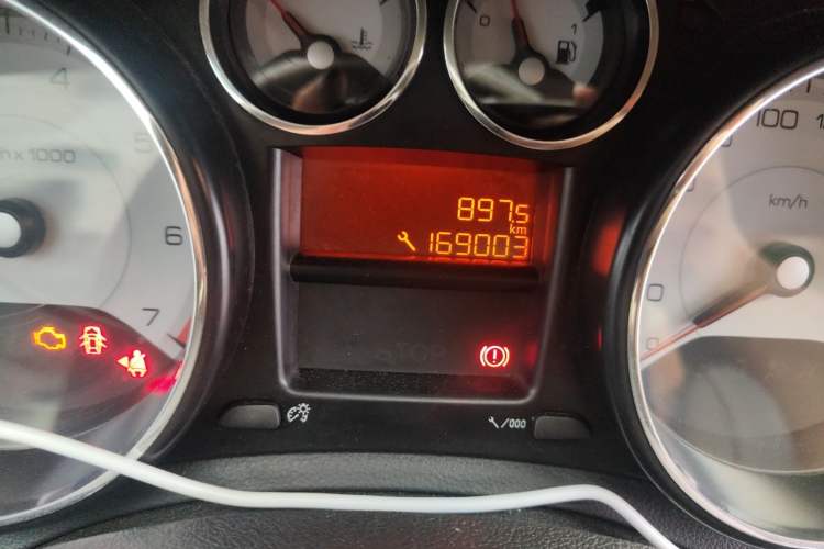 Used Peugeot 408 2013 1.6L Manual Comfort Edition CNG Odometer Close Up