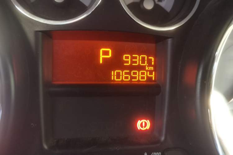 Used Peugeot 408 2013 2.0L Automatic Comfort Edition Odometer Close Up