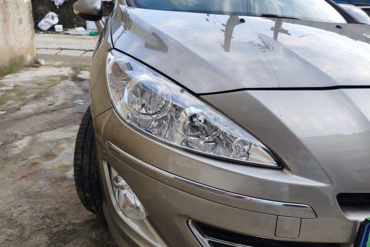 Used Peugeot 408 2013 2.0L Automatic Comfort Edition Right Front Headlight