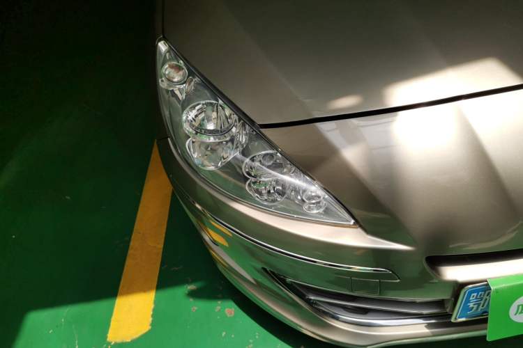 Used Peugeot 408 2013 2.0L Automatic Comfort Edition Right Front Headlight