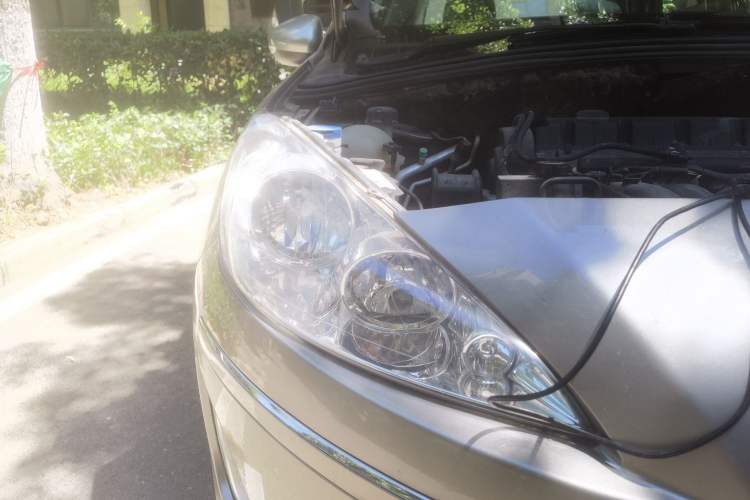 Used Peugeot 408 2013 2.0L Automatic Comfort Edition Right Front Headlight