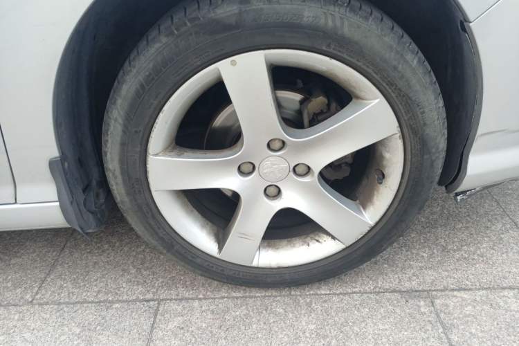 Used Peugeot 408 2013 2.0L Automatic Comfort Edition Right Front Wheel Hub