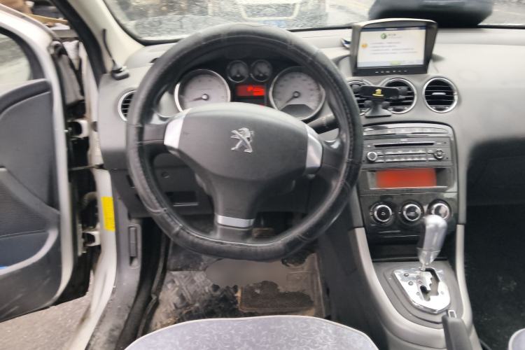 Used Peugeot 408 2013 2.0L Automatic Comfort Edition Steering Wheel