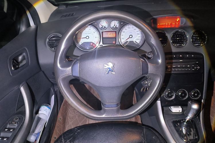 Used Peugeot 408 2013 1.6L Automatic Comfort Edition Steering Wheel