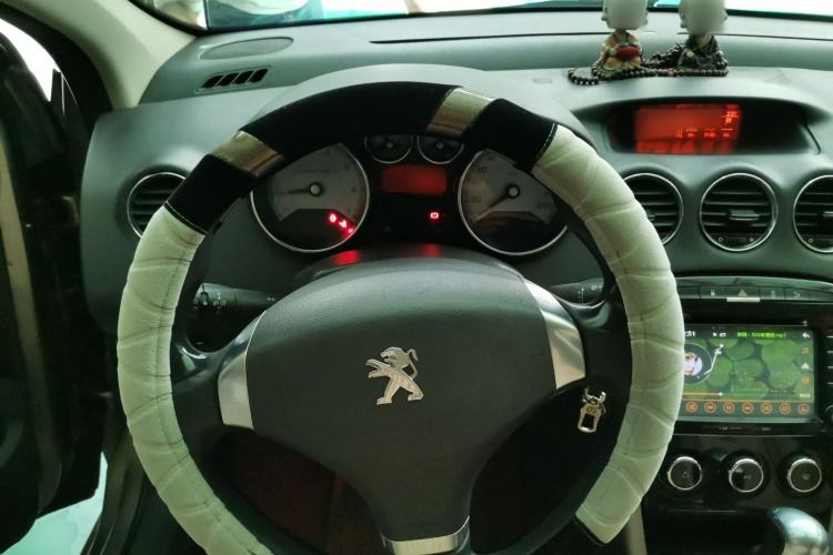 Used Peugeot 408 2013 2.0L Automatic Comfort Edition Steering Wheel