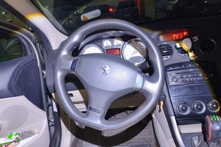Used Peugeot 408 2013 1.6L Manual Comfort Edition Steering Wheel