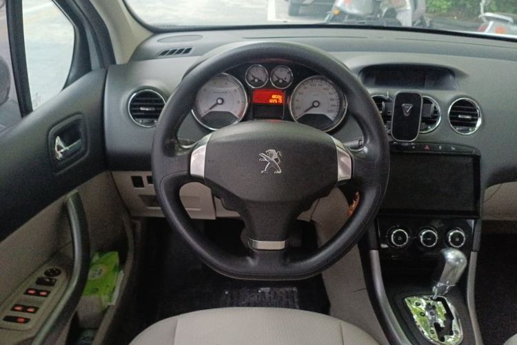 Used Peugeot 408 2013 1.6L Automatic Comfort Edition Steering Wheel
