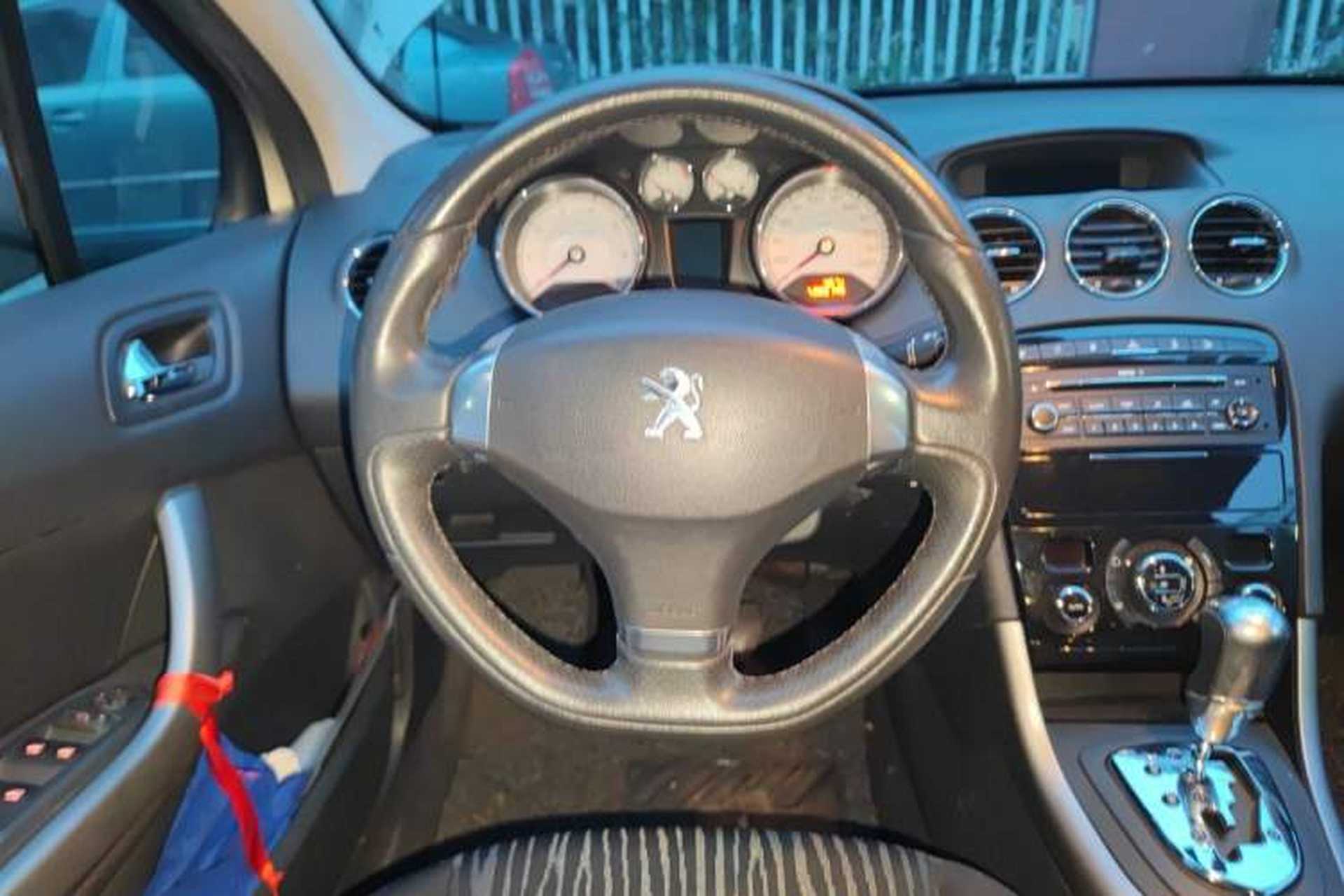 Used Peugeot 408 2013 2.0L Automatic Luxury Edition Steering Wheel