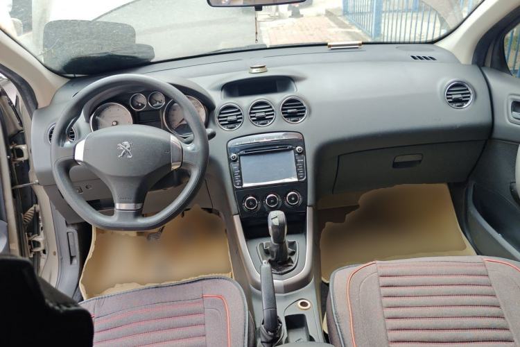Used Peugeot 408 2013 1.6L Manual Comfort Edition Steering Wheel