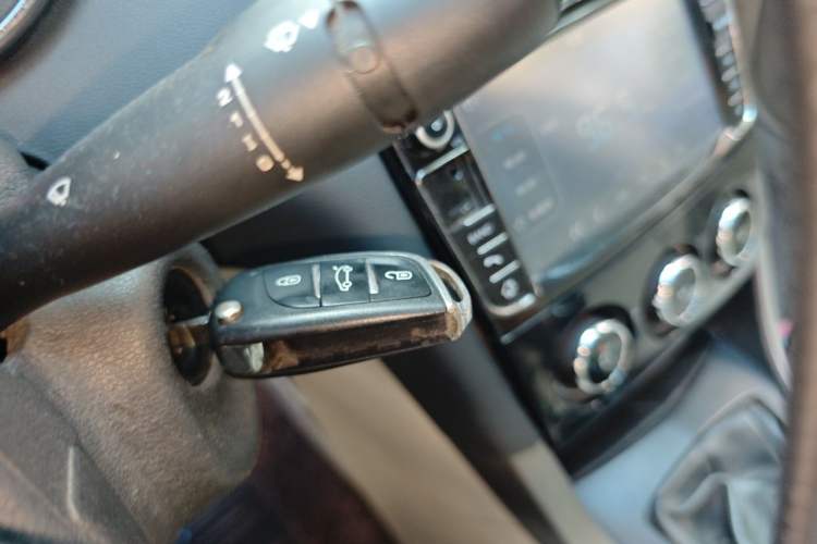 Used Peugeot 408 2013 2.0L Manual Comfort Edition Vehicle Key