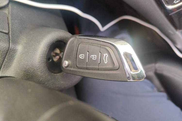 Used Peugeot 408 2013 1.6L Manual Comfort Edition CNG Vehicle Key