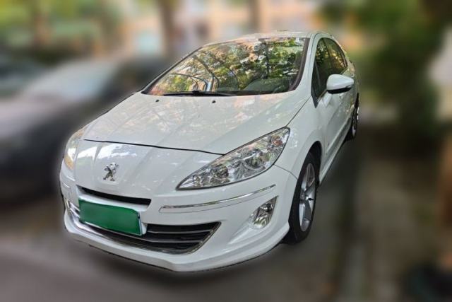 Ojetý Peugeot 408 2013 2.0L Automatic Comfort Edition