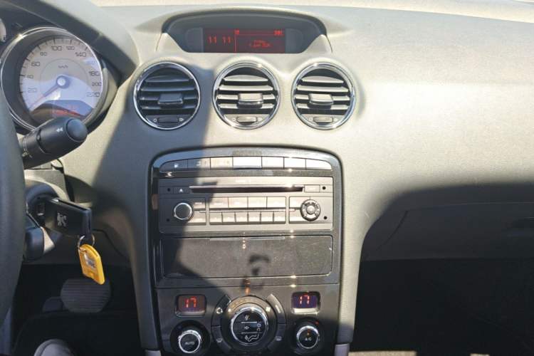 Used Peugeot 408 2013 2.0L Automatic Luxury Edition Audio And AC Panel