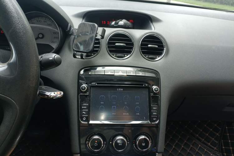 Used Peugeot 408 2013 2.0L Automatic Comfort Edition Audio And AC Panel