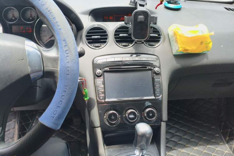 Used Peugeot 408 2013 2.0L Automatic Comfort Edition Audio And AC Panel
