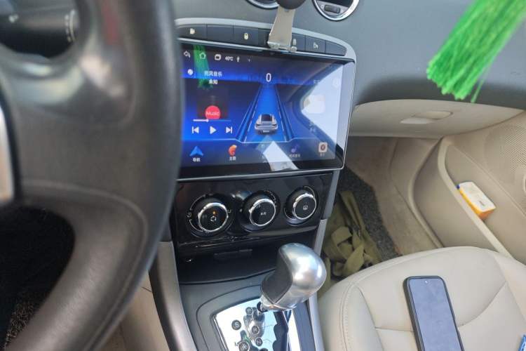 Used Peugeot 408 2013 2.0L Automatic Comfort Edition Audio And AC Panel
