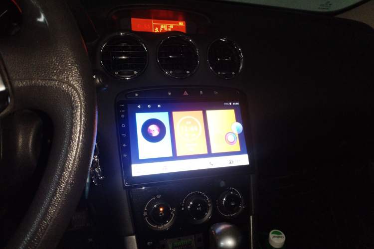 Used Peugeot 408 2013 2.0L Automatic Comfort Edition Audio And AC Panel